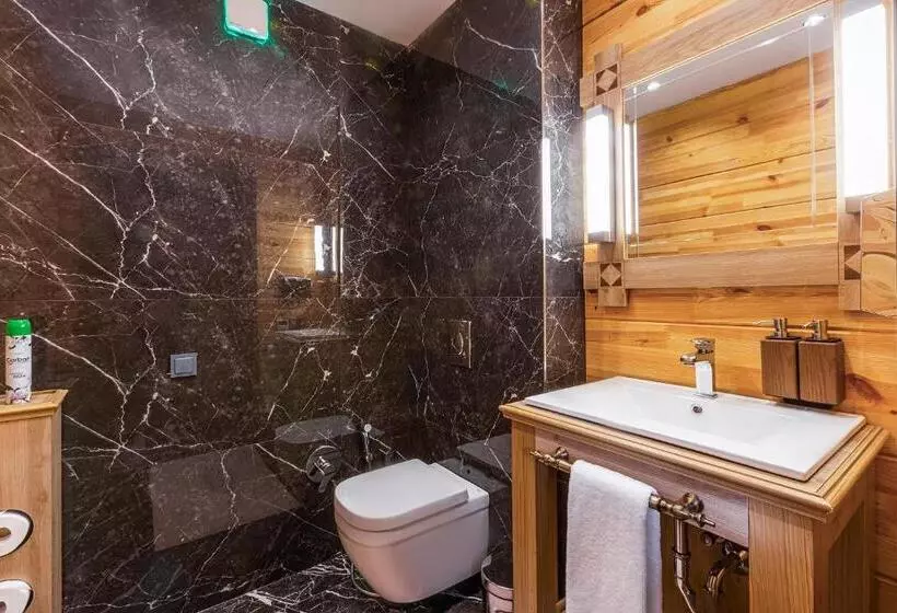 Hotelli Eco Village