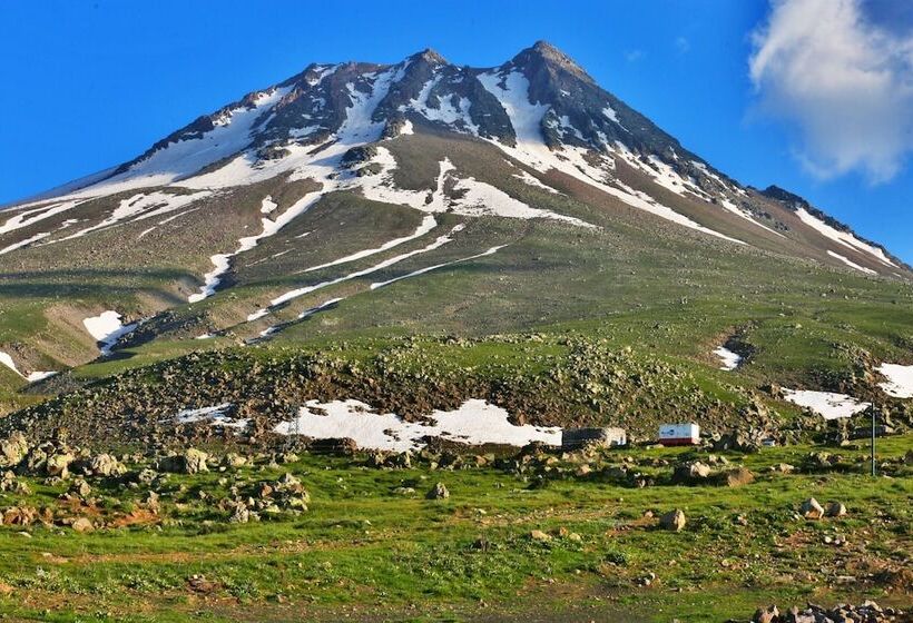 Karbeyaz Hotel & Resort