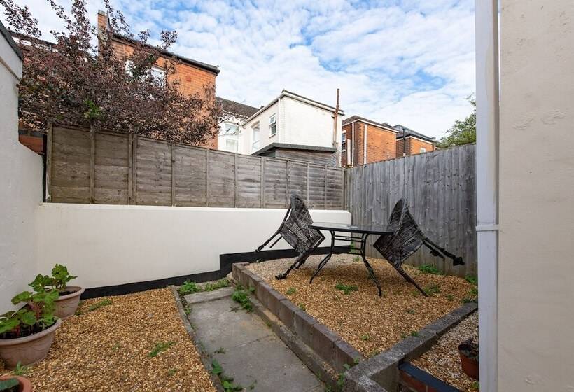 Modern Studio Apartments In Castle St