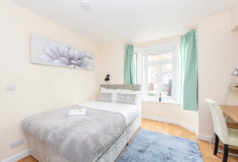 Modern Studio Apartments In Castle St