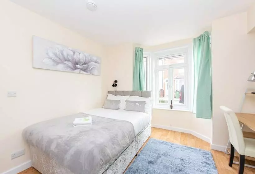 Modern Studio Apartments In Castle St