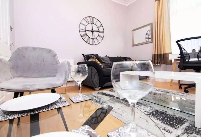 1br Summit Holburn   Cosy Flat With Ultrafast Wifi
