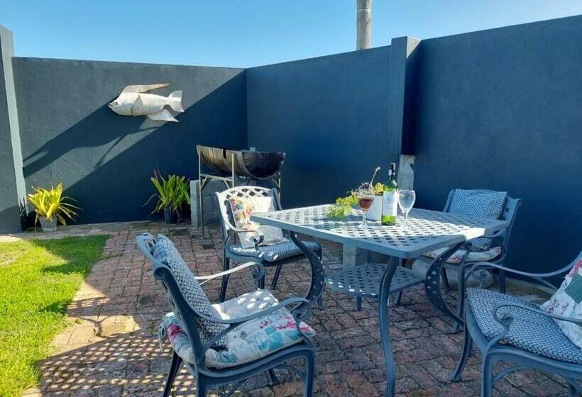 بنسيون Starfish Accommodation