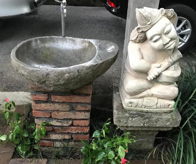 膳宿费 Arsa Wayan Guest House