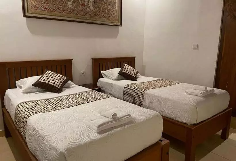 ペンション Arsa Wayan Guest House