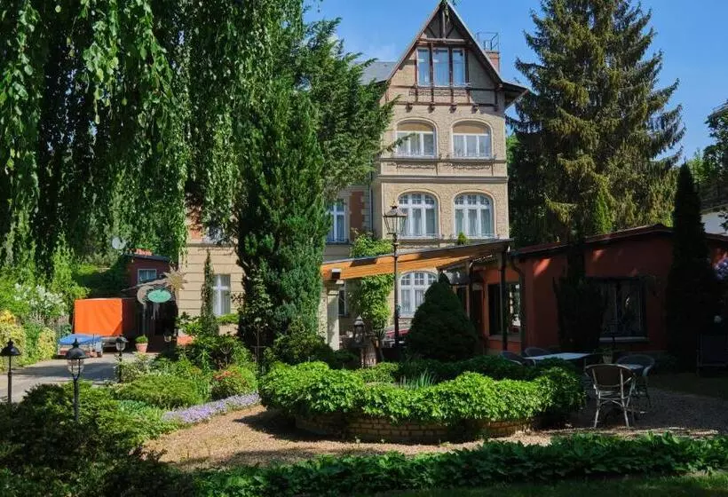 Anno 1900 Hotel Babelsberg