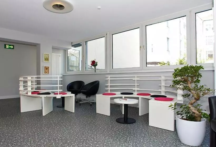 Apartmenthouse Berlin Am Görlitzer Park