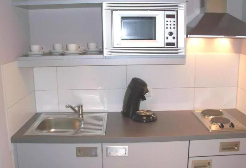 Apartmenthouse Berlin Am Görlitzer Park