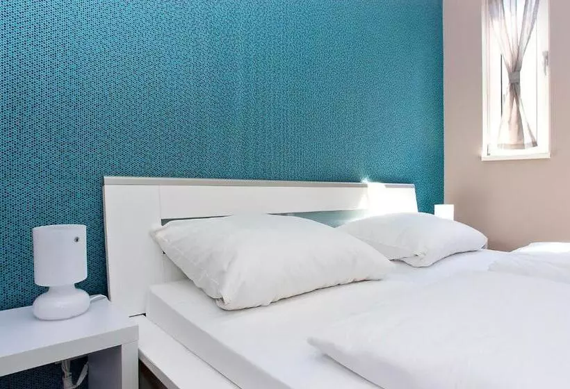 Apartmenthouse Berlin Am Görlitzer Park