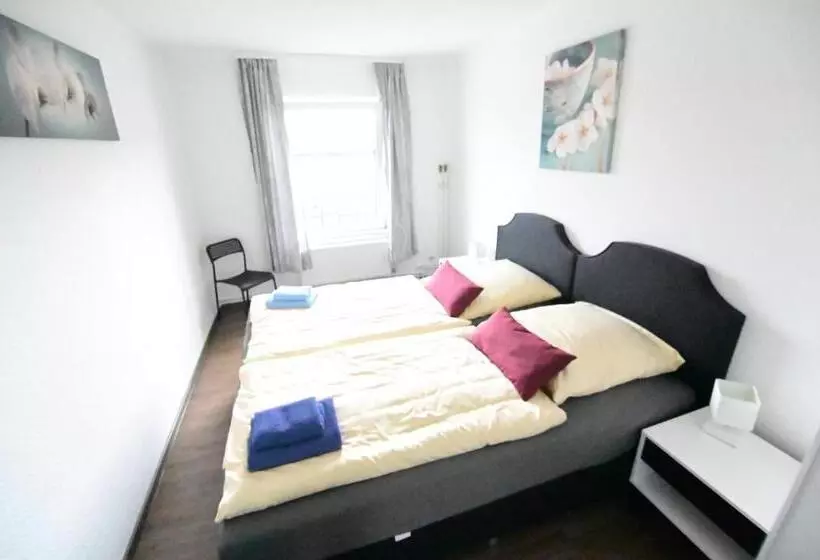 צימר Pension Am Schloss