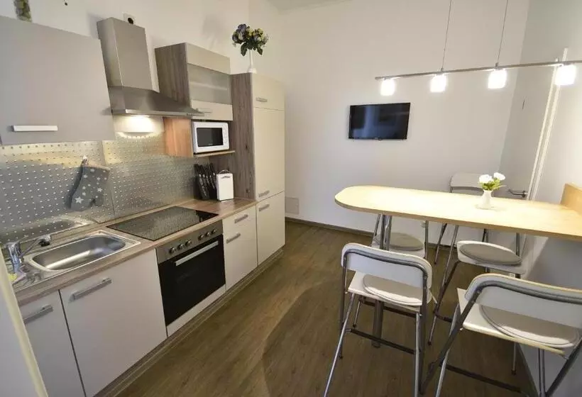 צימר Pension Am Schloss