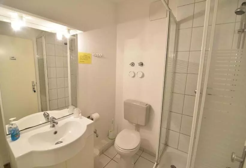 צימר Pension Am Schloss