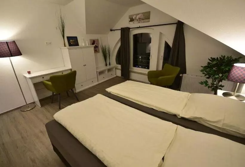 צימר Pension Am Schloss