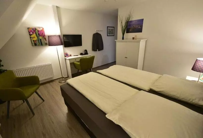 צימר Pension Am Schloss