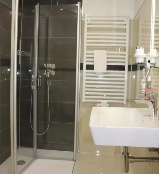 مبيت وإفطار & Restaurant Lenzer Krug