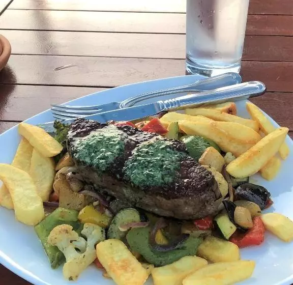 مبيت وإفطار & Restaurant Lenzer Krug