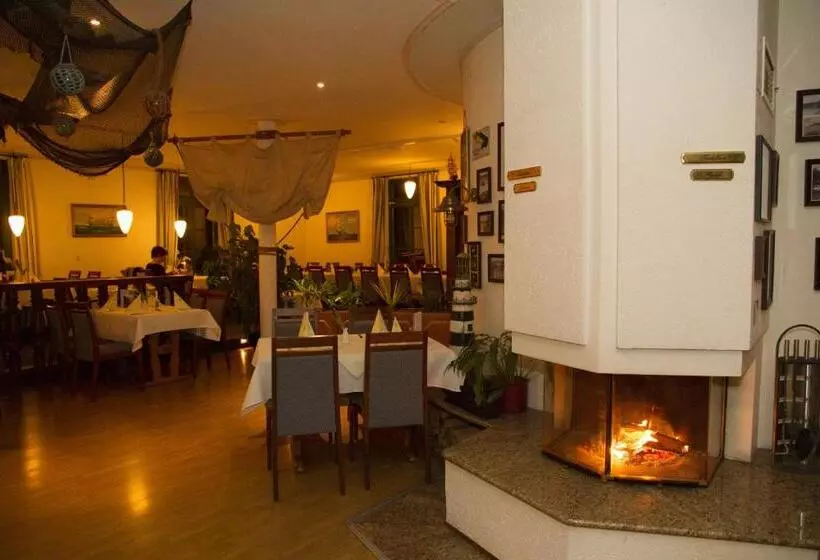 مبيت وإفطار & Restaurant Lenzer Krug