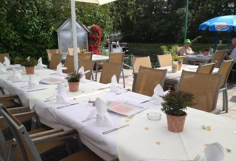 مبيت وإفطار & Restaurant Lenzer Krug