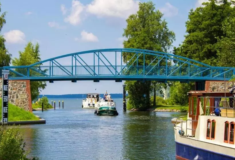 مبيت وإفطار & Restaurant Lenzer Krug