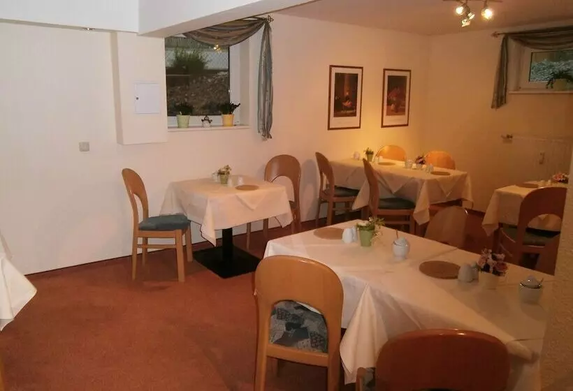 Отель Apartmenthaus Binzer Sterne