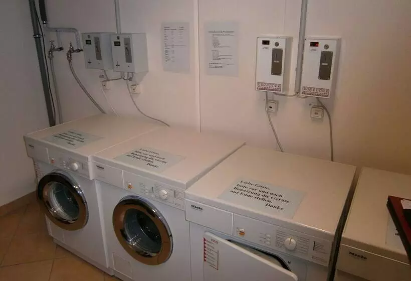 Отель Apartmenthaus Binzer Sterne