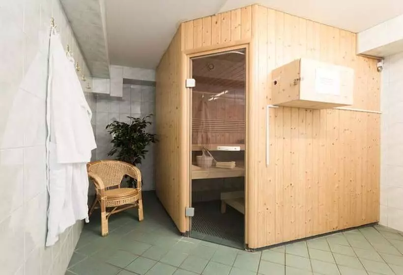 Отель Apartmenthaus Binzer Sterne