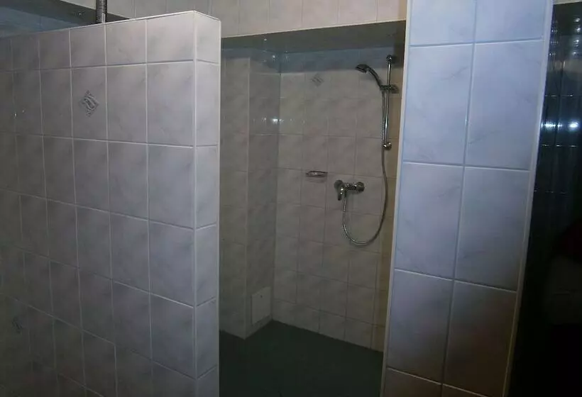 Отель Apartmenthaus Binzer Sterne