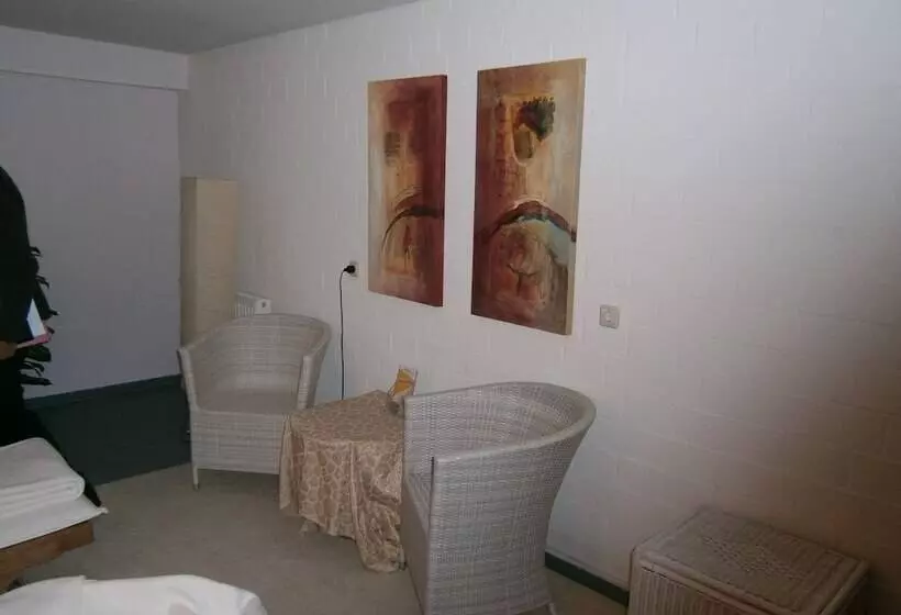 Отель Apartmenthaus Binzer Sterne