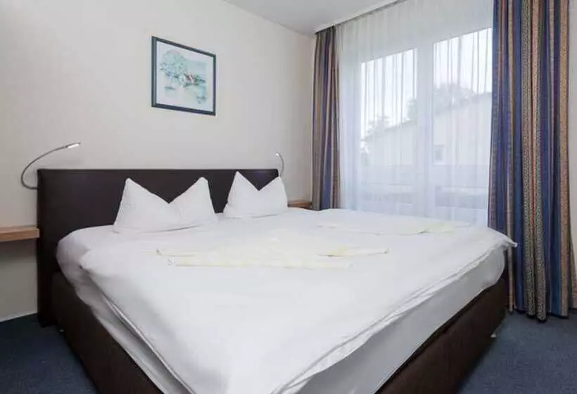 Отель Apartmenthaus Binzer Sterne