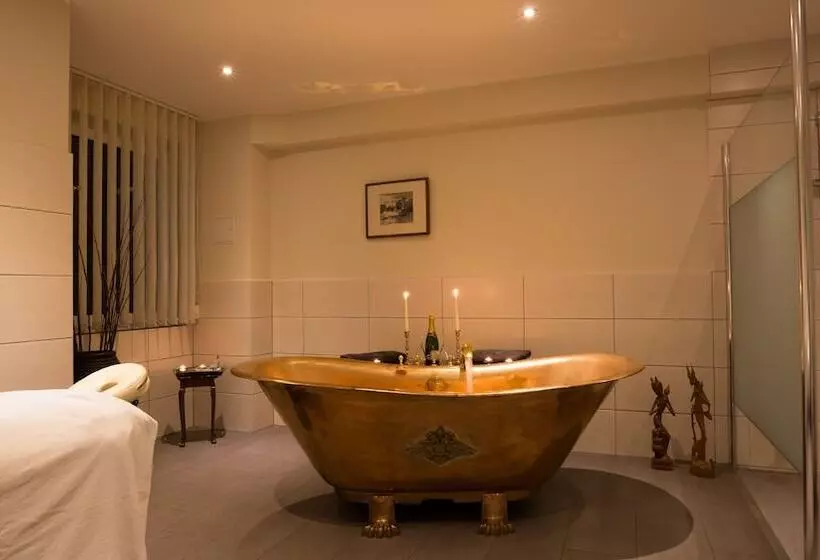 בית מלון כפרי Badehaus Goor