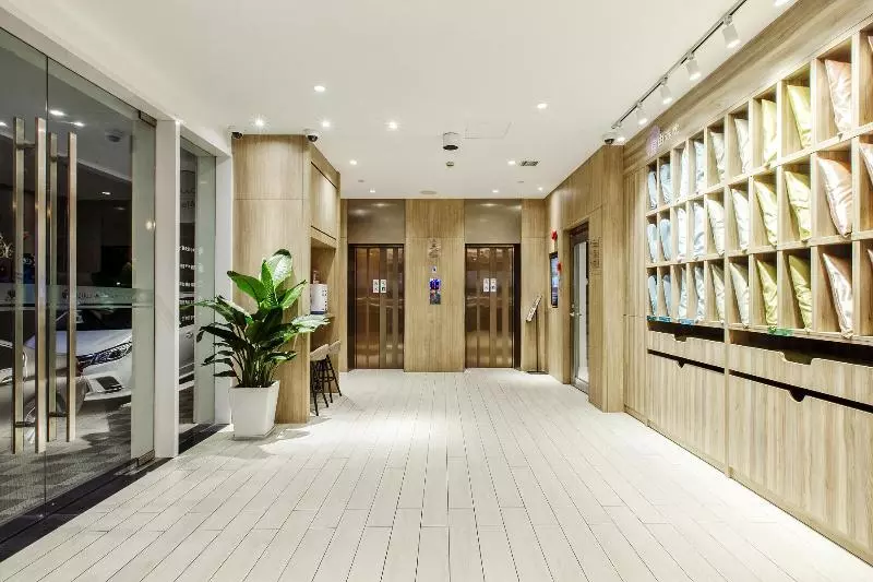 Hotel Hanting Premium  Shanghai Henglong Plaza