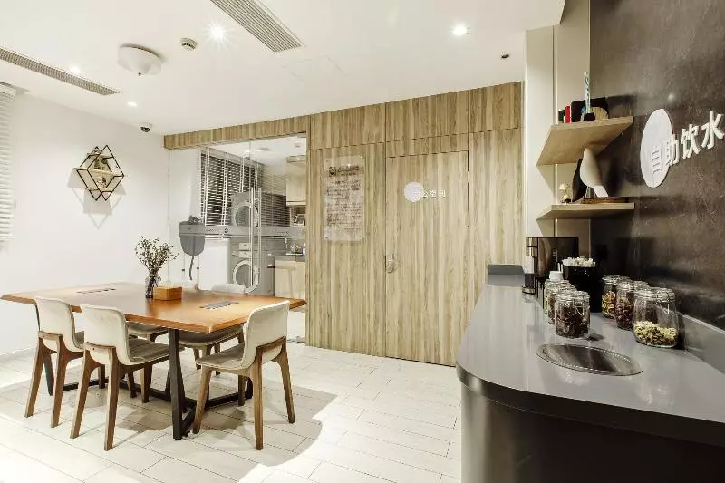 Hotel Hanting Premium  Shanghai Henglong Plaza