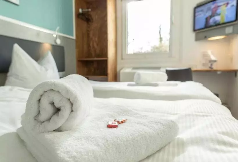 فندق T3 Budget Berlin Hennigsdorf