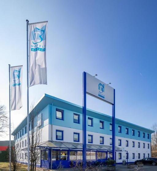 Отель T3 Budget Berlin Hennigsdorf