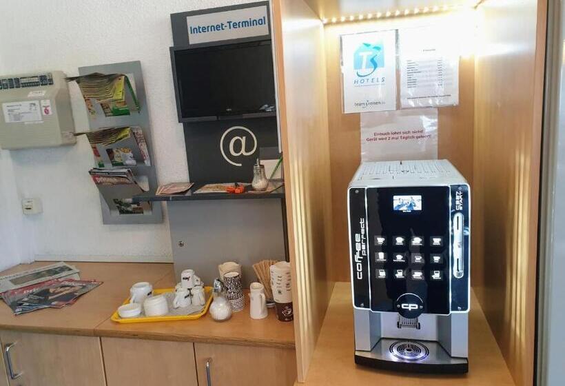 Отель T3 Budget Berlin Hennigsdorf