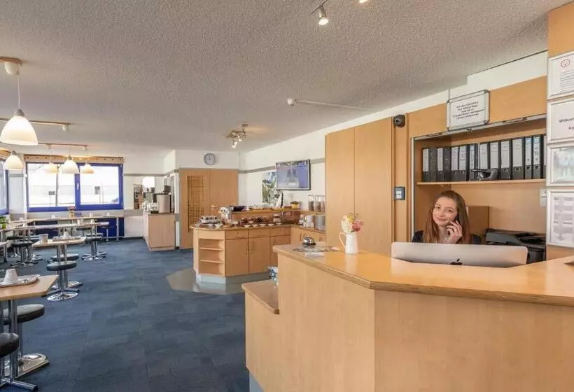 فندق T3 Budget Berlin Hennigsdorf