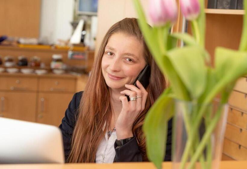 Отель T3 Budget Berlin Hennigsdorf