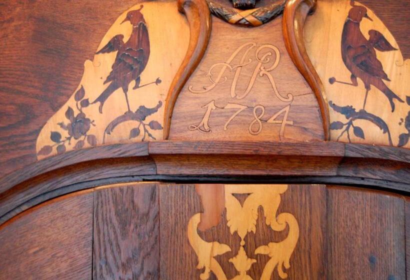 ホテル The Avalon