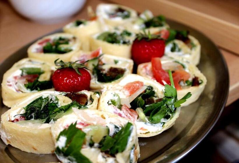 ホテル The Avalon