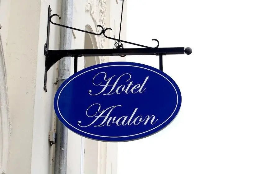 Hotelli The Avalon
