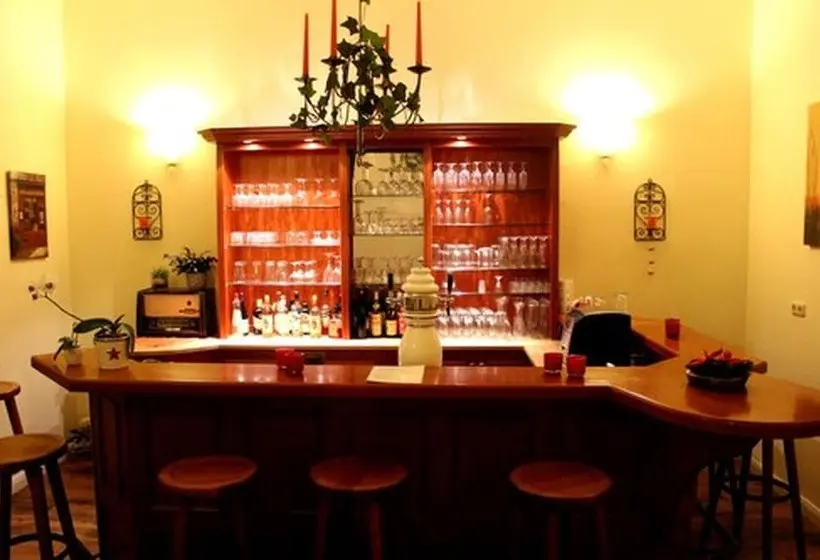 Hotelli The Avalon