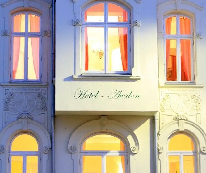 Hotelli The Avalon