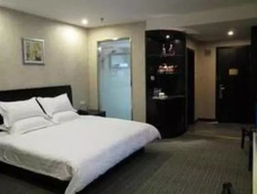 هتل Jitai   Shanghai Train Station South Square