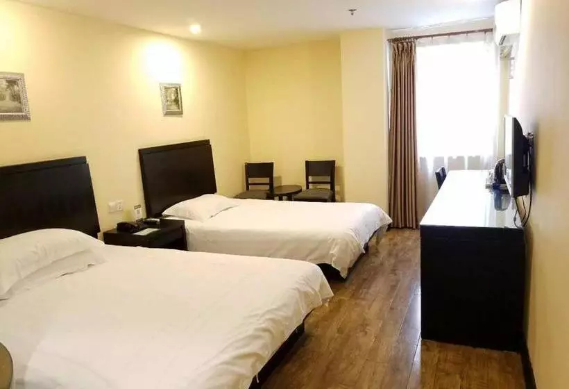 هتل Jitai   Shanghai Train Station South Square