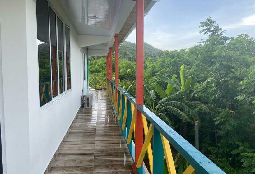 هاستل Shell Sea B & B