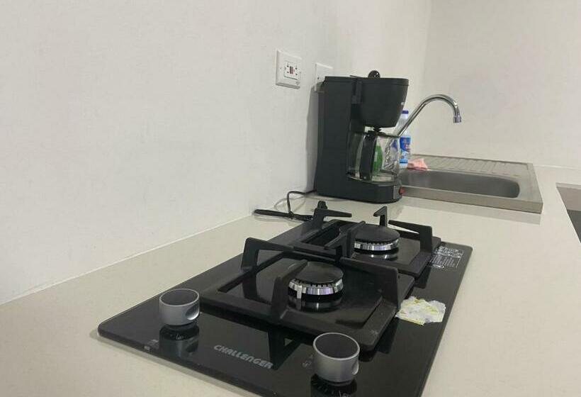 هاستل Shell Sea B & B