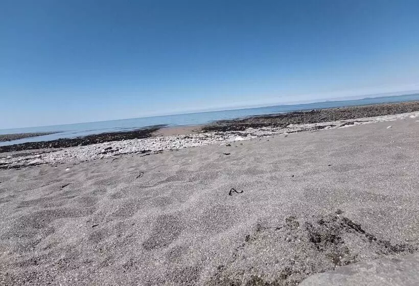 Sea And Mountain View Sunbeach Holiday Snowdonia