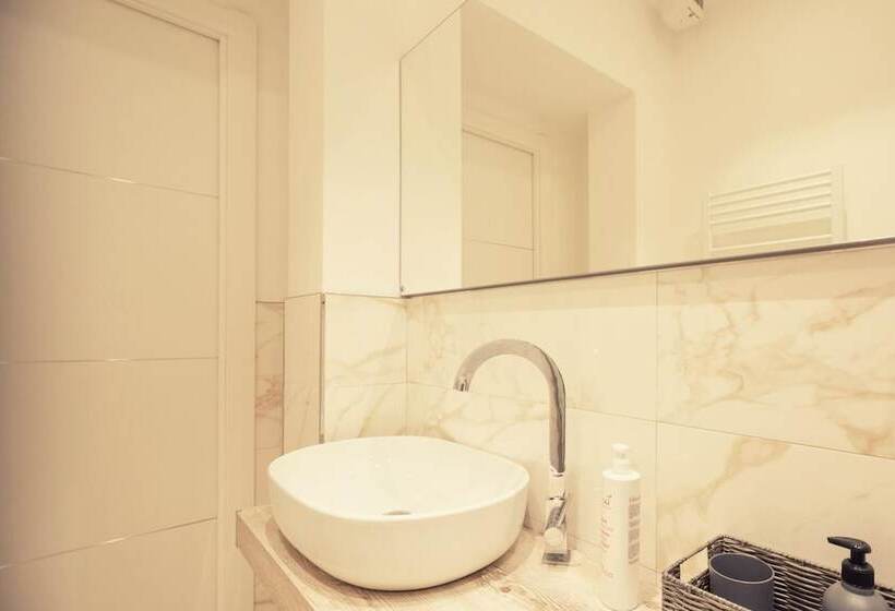 Morgana Central Apartment By Wonderful Italy
