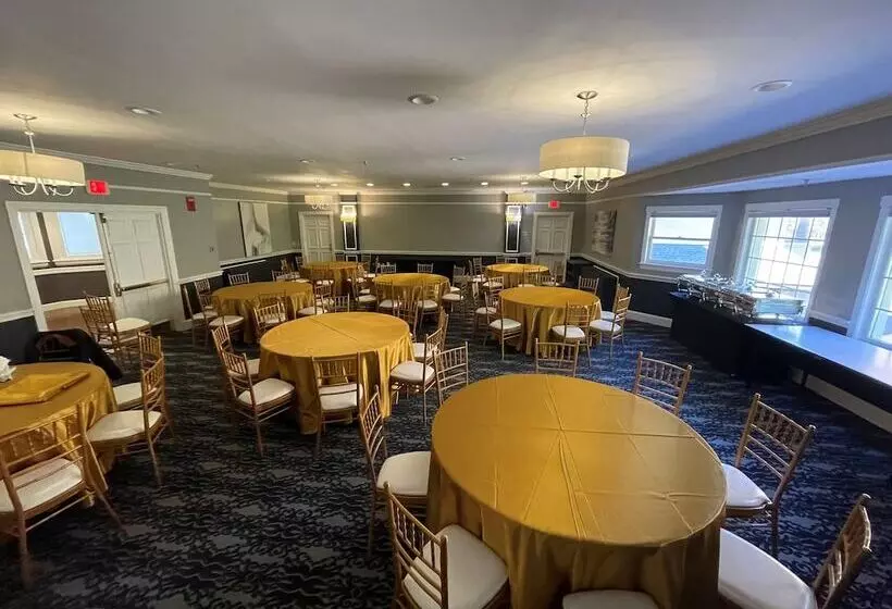 Lomakeskus Chateau Merrimack Hotel & Spa