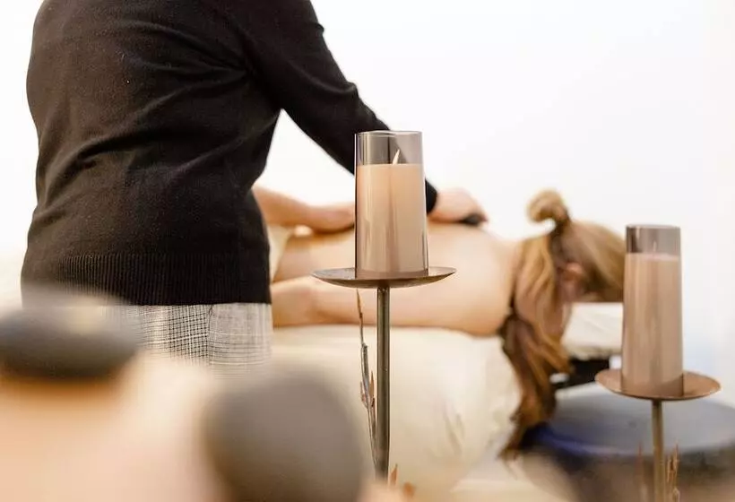 Lomakeskus Chateau Merrimack Hotel & Spa